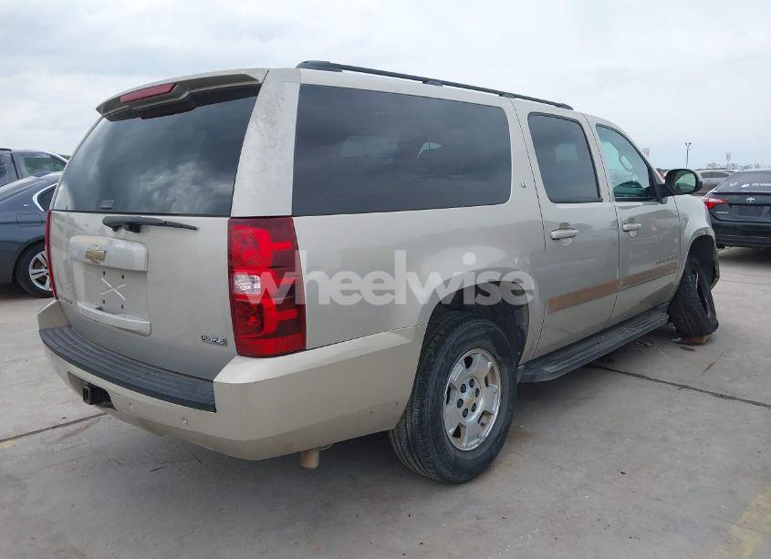 Photo 4 of 2007 Chevrolet Suburban 1500 LT (VIN 3GNFC160X7G270249)