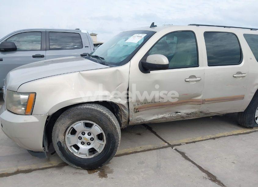 Photo 6 of 2007 Chevrolet Suburban 1500 LT (VIN 3GNFC160X7G270249)