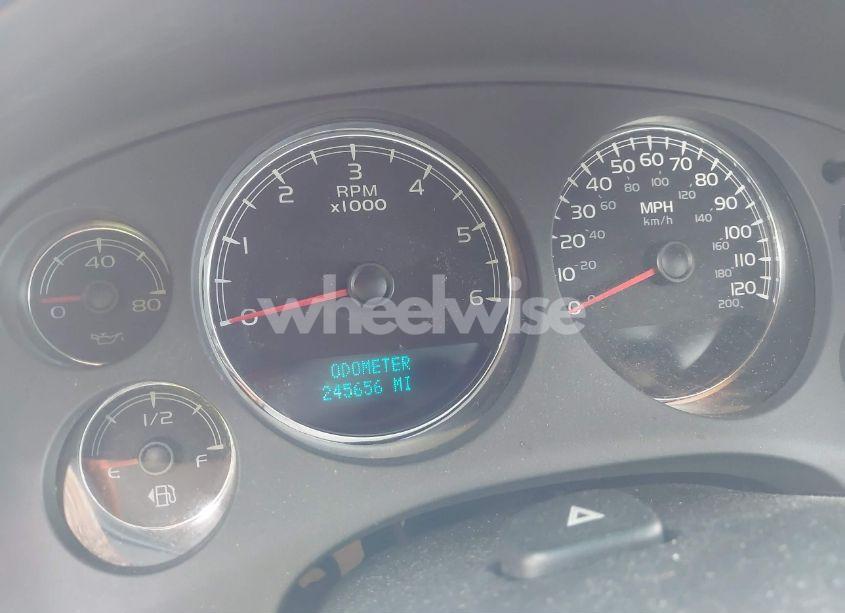 Photo 7 of 2007 Chevrolet Suburban 1500 LT (VIN 3GNFC160X7G270249)