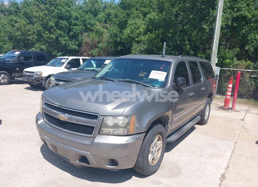Photo 2 of 2007 Chevrolet Suburban 1500 LS (VIN 3GNFC160X7G317814)