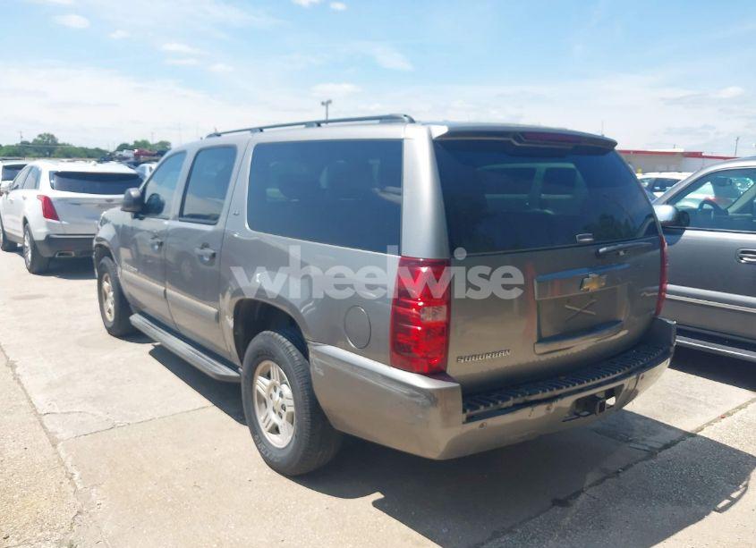 Photo 3 of 2007 Chevrolet Suburban 1500 LS (VIN 3GNFC160X7G317814)