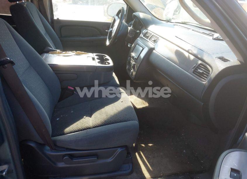 Photo 5 of 2008 Chevrolet Suburban 1500 LS (VIN 3GNFC160X8G162523)