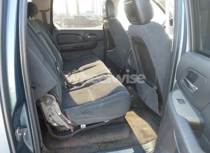 Photo 8 of 2008 Chevrolet Suburban 1500 LS (VIN 3GNFC160X8G162523)