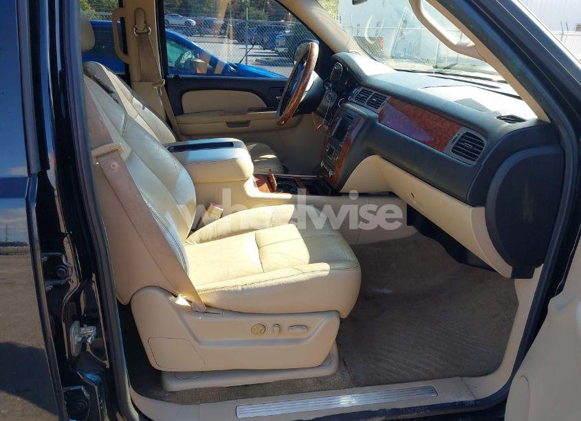 Photo 5 of 2008 Chevrolet Suburban 1500 LTZ (VIN 3GNFC160X8G170508)