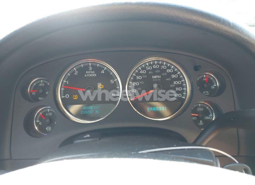 Photo 7 of 2008 Chevrolet Suburban 1500 LTZ (VIN 3GNFC160X8G170508)