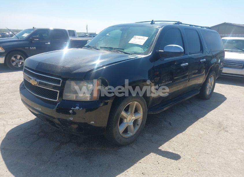 Photo 2 of 2008 Chevrolet Suburban 1500 LTZ (VIN 3GNFC160X8G301260)