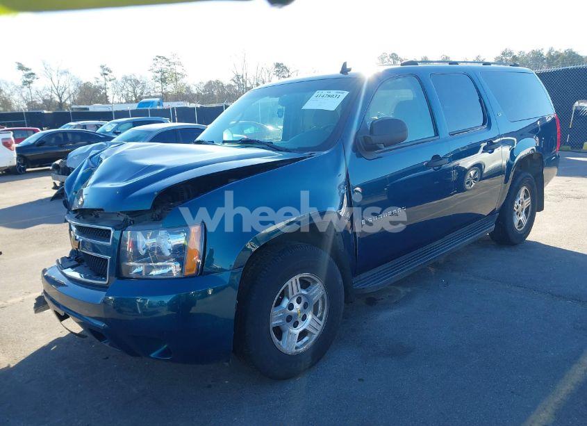 Photo 2 of 2007 Chevrolet Suburban 1500 LS (VIN 3GNFC16J07G102869)