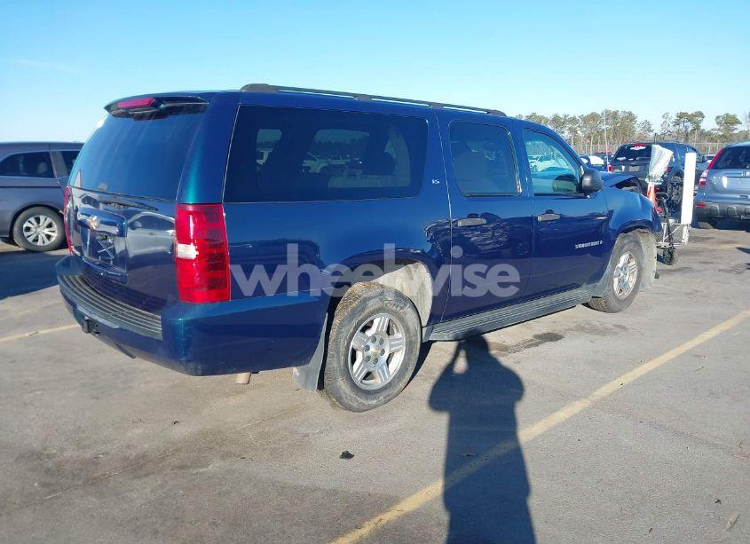 Photo 4 of 2007 Chevrolet Suburban 1500 LS (VIN 3GNFC16J07G102869)