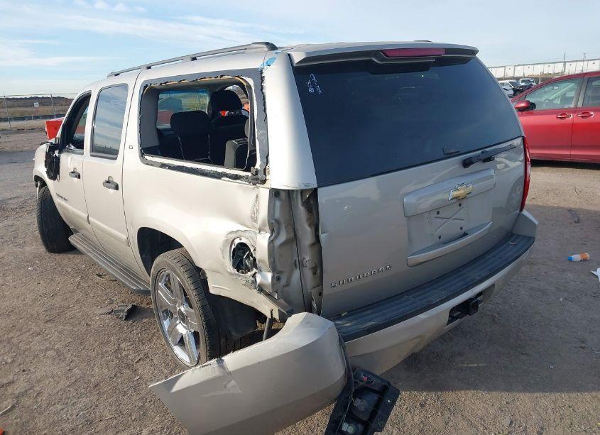 Photo 3 of 2007 Chevrolet Suburban 1500 LS (VIN 3GNFC16J17G306953)