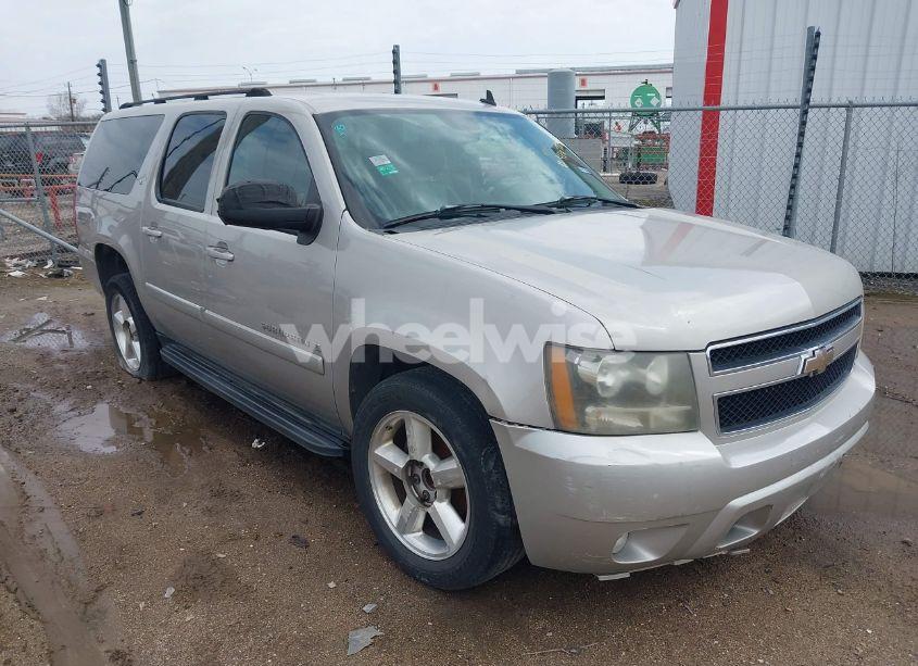 2007 Chevrolet Suburban 1500 LT (VIN 3GNFC16J37G135171) main photo