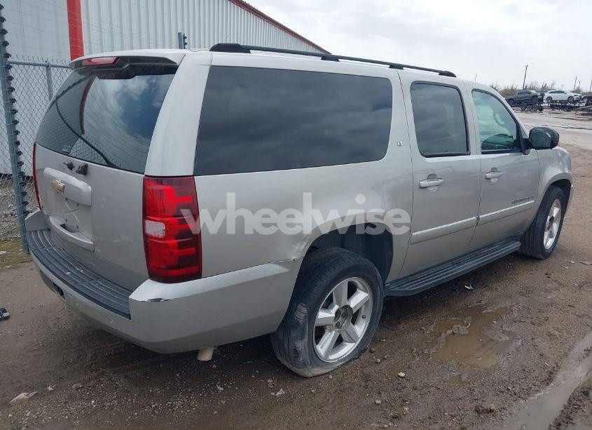 Photo 4 of 2007 Chevrolet Suburban 1500 LT (VIN 3GNFC16J37G135171)