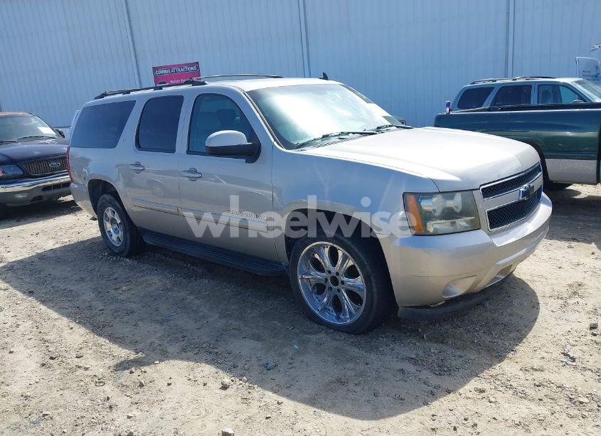 2007 Chevrolet Suburban 1500 LT (VIN 3GNFC16J37G306159) main photo