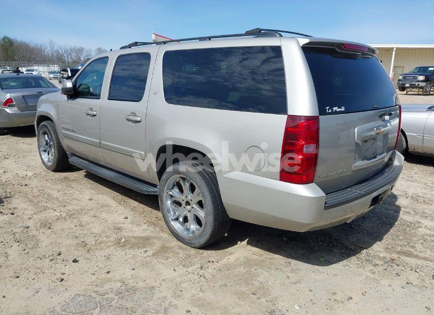 Photo 3 of 2007 Chevrolet Suburban 1500 LT (VIN 3GNFC16J37G306159)