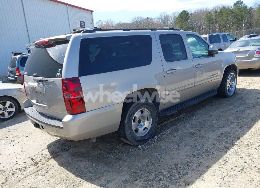 Photo 4 of 2007 Chevrolet Suburban 1500 LT (VIN 3GNFC16J37G306159)