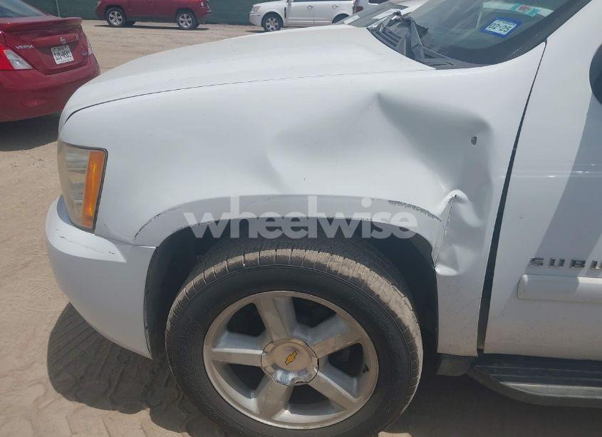 Photo 12 of 2007 Chevrolet Suburban 1500 LT (VIN 3GNFC16J47G100560)