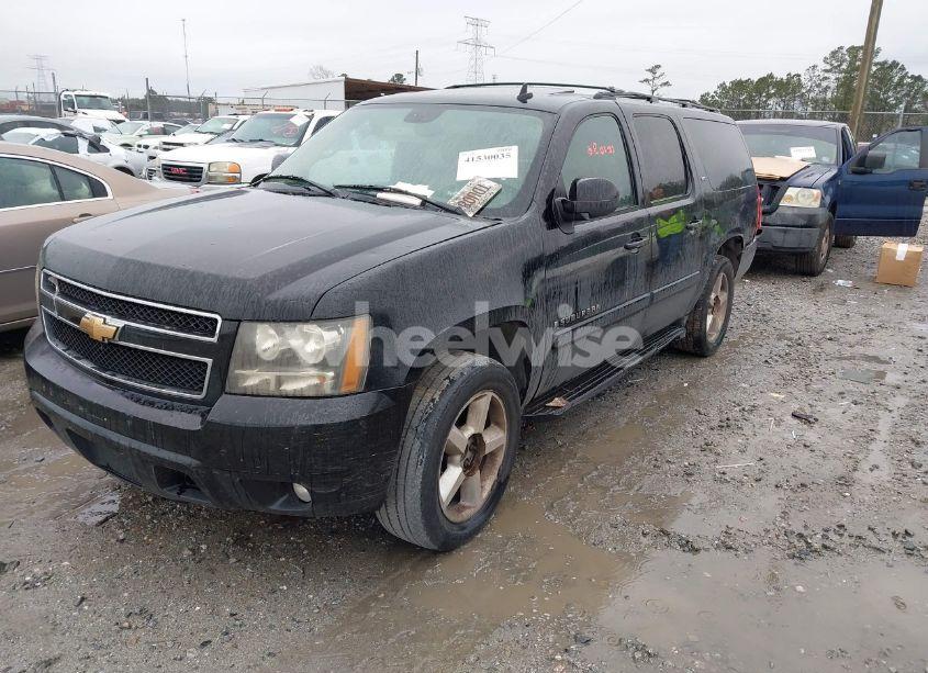 Photo 2 of 2007 Chevrolet Suburban 1500 LTZ (VIN 3GNFC16J47G118072)