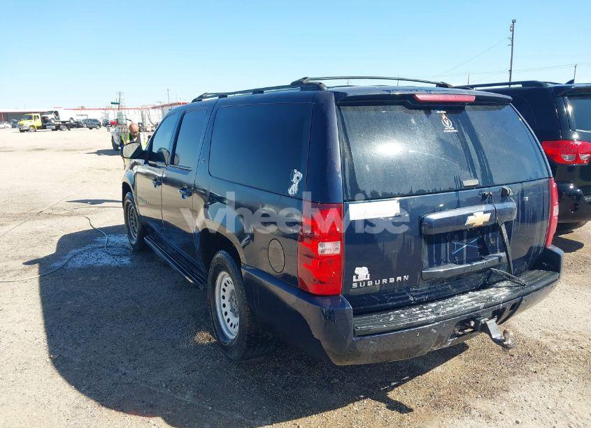 Photo 3 of 2007 Chevrolet Suburban 1500 LT (VIN 3GNFC16J47G119304)