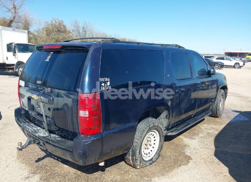 Photo 4 of 2007 Chevrolet Suburban 1500 LT (VIN 3GNFC16J47G119304)