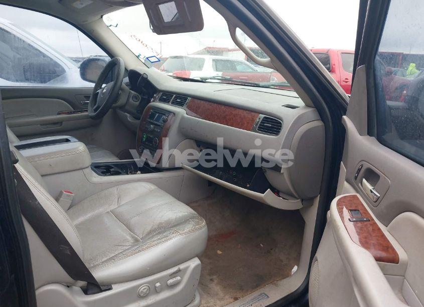 Photo 5 of 2007 Chevrolet Suburban 1500 LT (VIN 3GNFC16J47G119304)