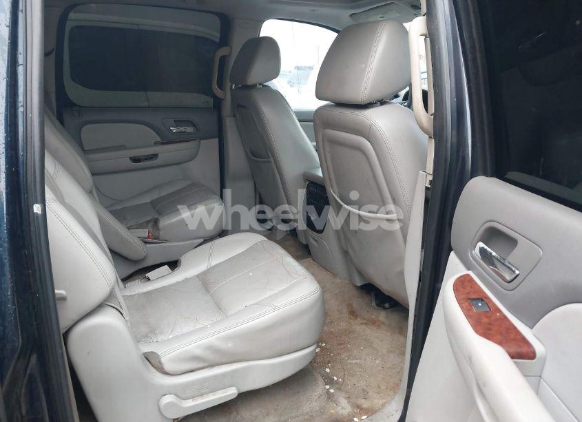 Photo 8 of 2007 Chevrolet Suburban 1500 LT (VIN 3GNFC16J47G119304)