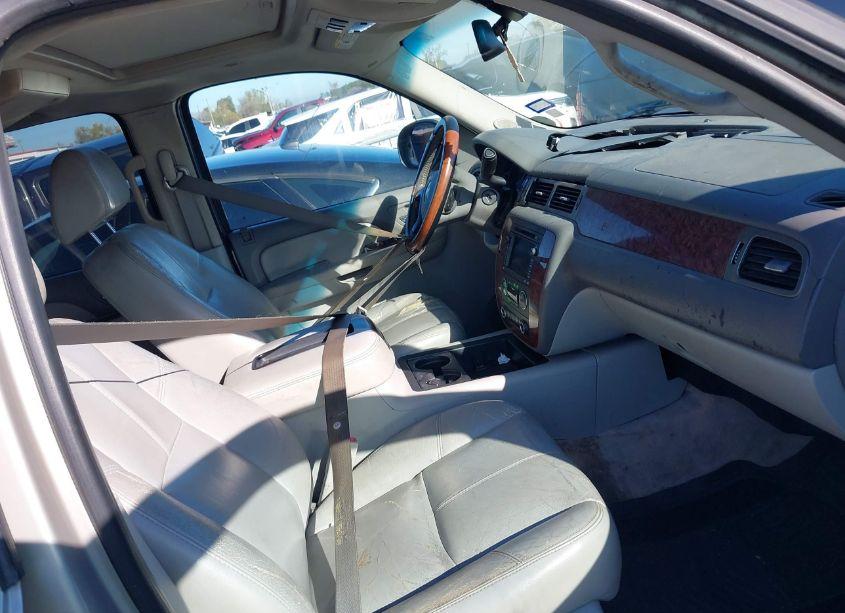 Photo 5 of 2007 Chevrolet Suburban 1500 LTZ (VIN 3GNFC16J47G122784)