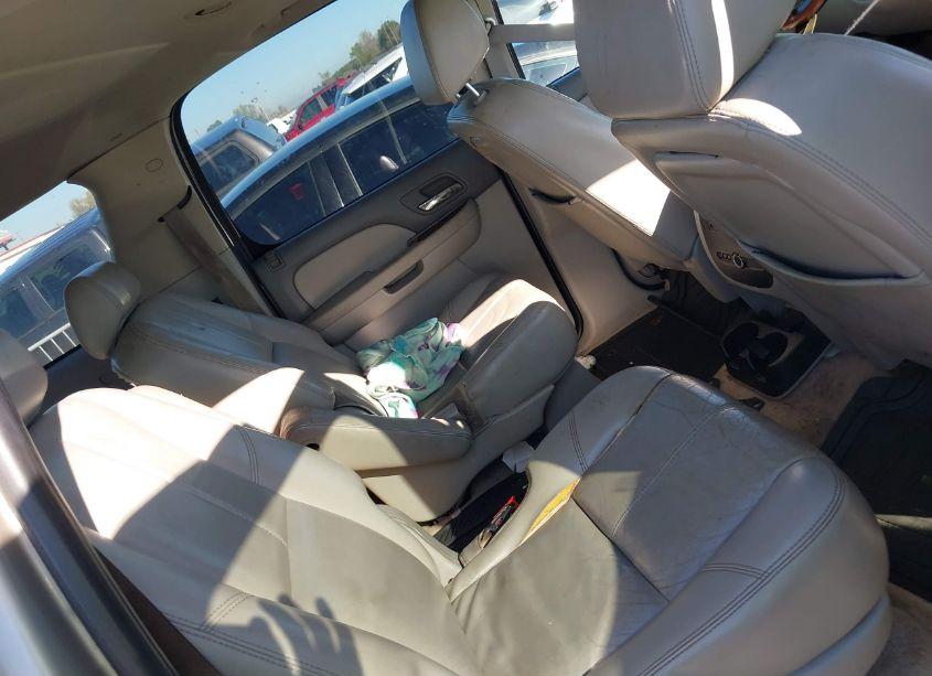 Photo 8 of 2007 Chevrolet Suburban 1500 LTZ (VIN 3GNFC16J47G122784)