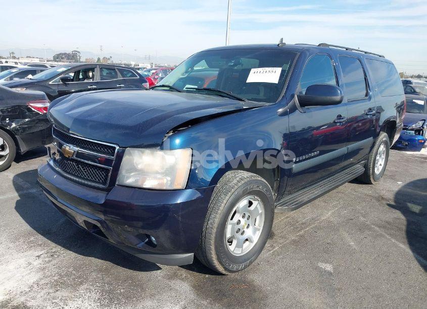 Photo 2 of 2007 Chevrolet Suburban 1500 LT (VIN 3GNFC16J57G112605)