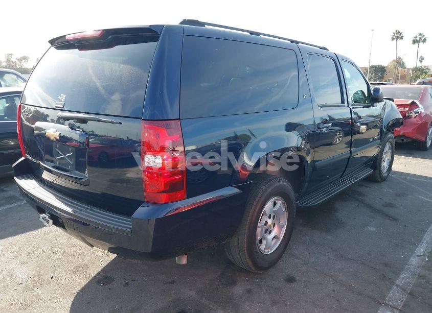 Photo 4 of 2007 Chevrolet Suburban 1500 LT (VIN 3GNFC16J57G112605)