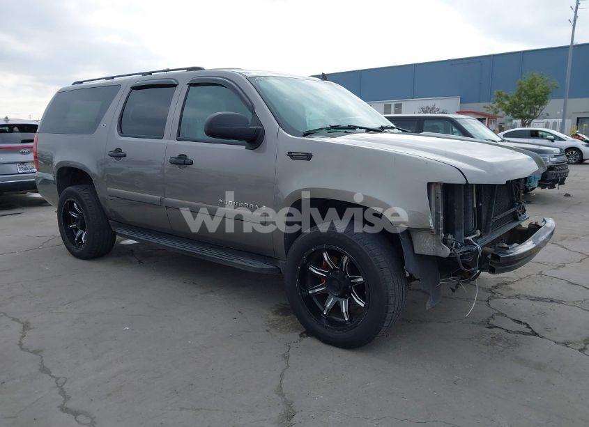 2007 Chevrolet Suburban 1500 LS (VIN 3GNFC16J67G263789) main photo