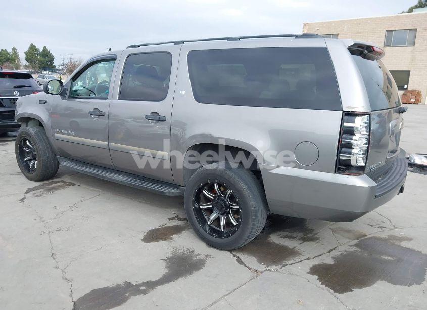 Photo 3 of 2007 Chevrolet Suburban 1500 LS (VIN 3GNFC16J67G263789)