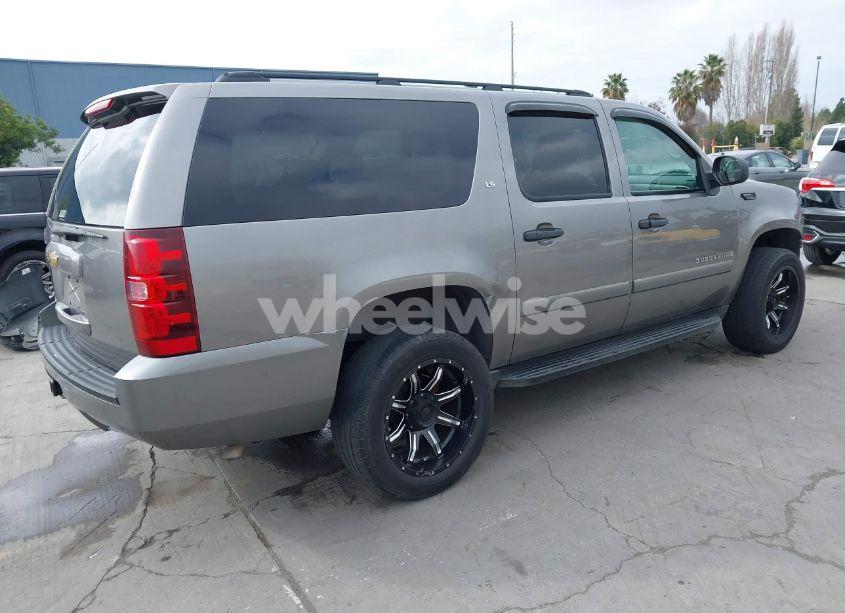 Photo 4 of 2007 Chevrolet Suburban 1500 LS (VIN 3GNFC16J67G263789)