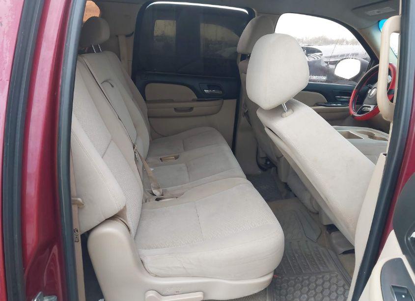 Photo 8 of 2007 Chevrolet Suburban 1500 LS (VIN 3GNFC16J77G100889)
