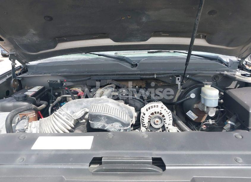 Photo 10 of 2007 Chevrolet Suburban 1500 LT (VIN 3GNFC16J77G114677)