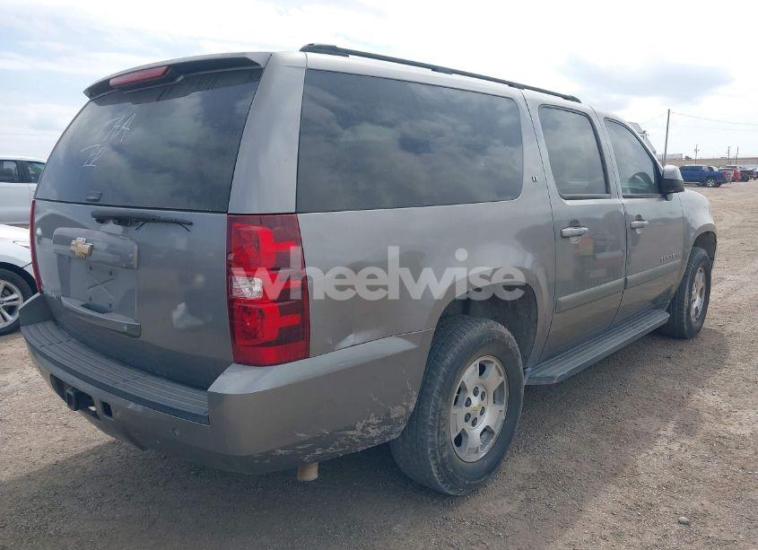 Photo 4 of 2007 Chevrolet Suburban 1500 LT (VIN 3GNFC16J77G114677)