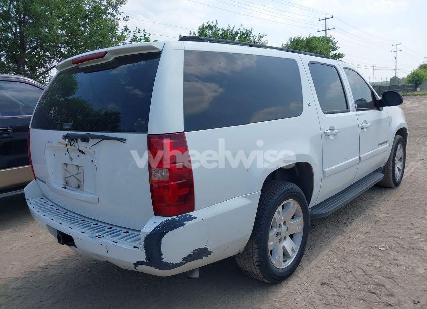 Photo 4 of 2007 Chevrolet Suburban 1500 LT (VIN 3GNFC16J77G136291)
