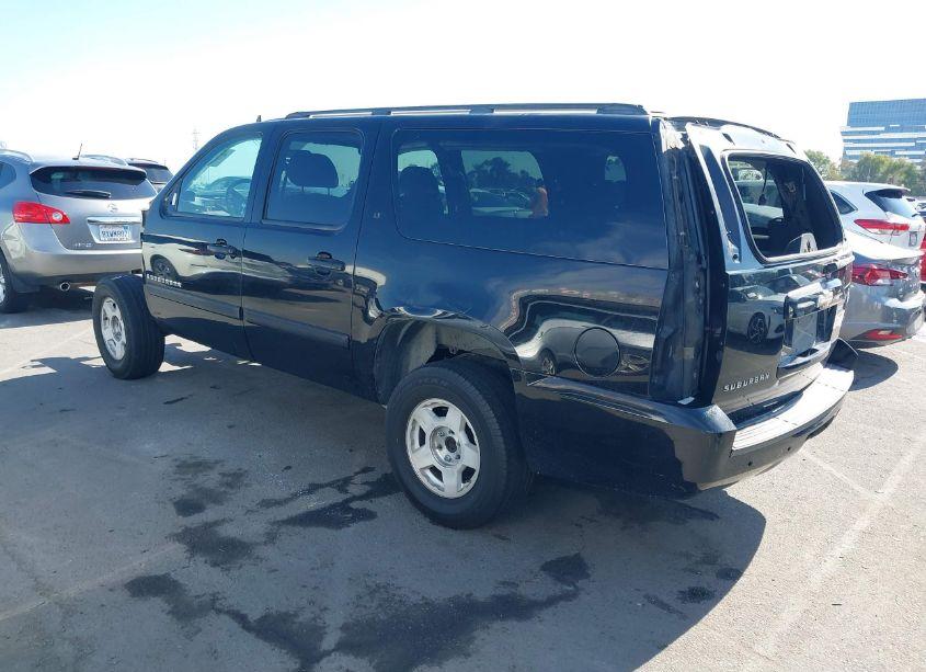 Photo 3 of 2008 Chevrolet Suburban 1500 LT (VIN 3GNFC16J98G194114)