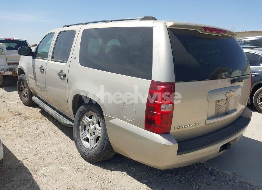 Photo 3 of 2007 Chevrolet Suburban 1500 LS (VIN 3GNFC16JX7G133370)