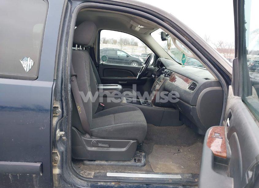 Photo 5 of 2007 Chevrolet Avalanche 1500 LT (VIN 3GNFK12317G118640)