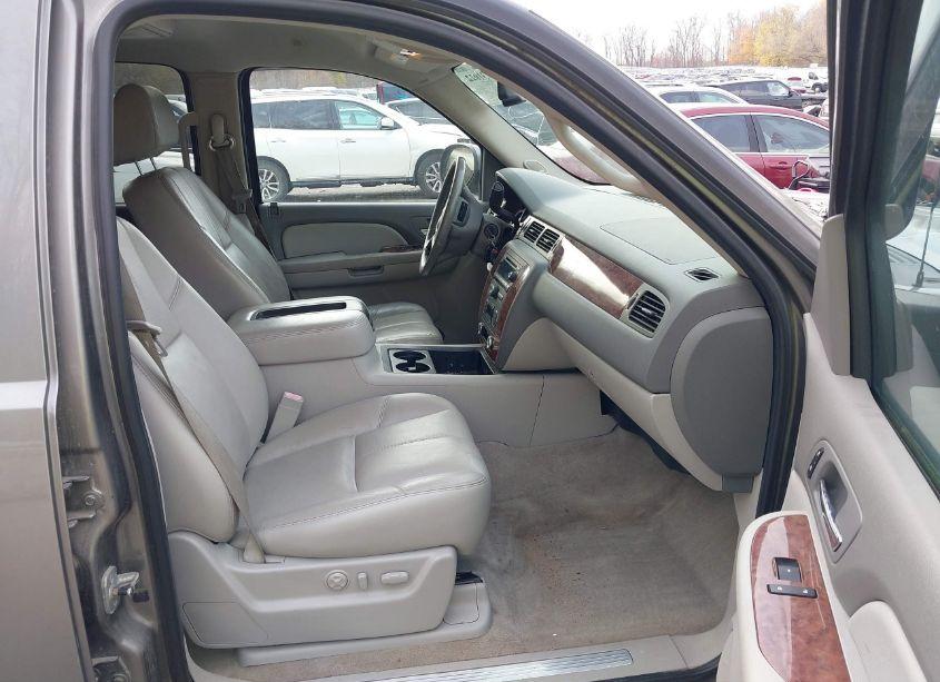 Photo 5 of 2007 Chevrolet Avalanche 1500 LT (VIN 3GNFK12337G229612)