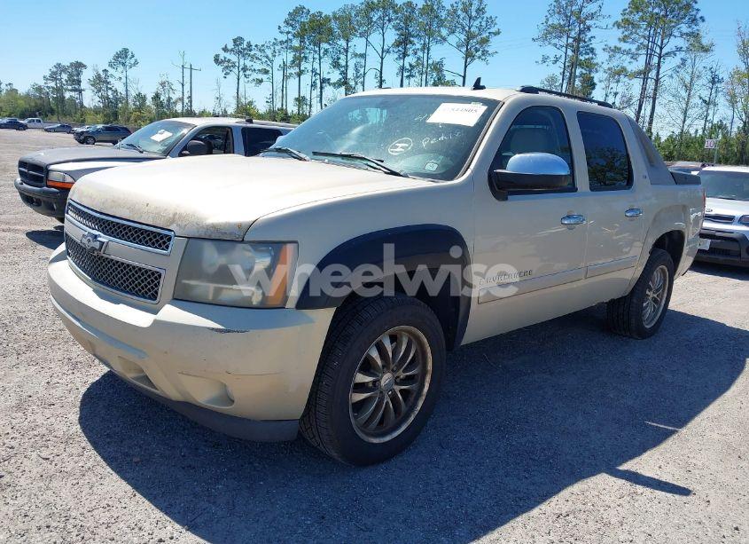 Photo 2 of 2007 Chevrolet Avalanche 1500 LTZ (VIN 3GNFK12337G318743)