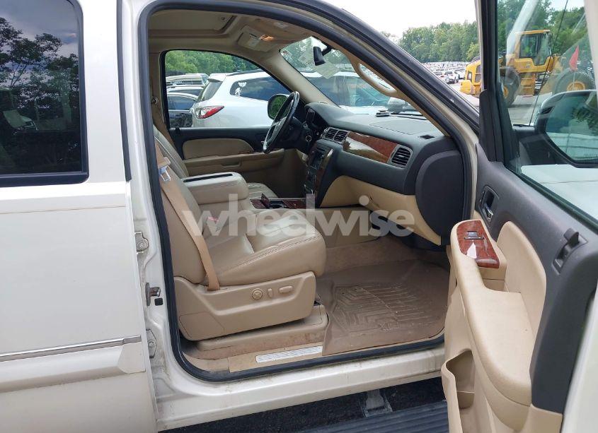 Photo 5 of 2008 Chevrolet Avalanche 1500 LTZ (VIN 3GNFK12338G263115)