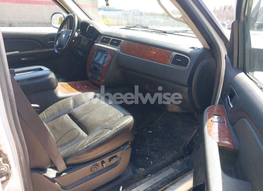 Photo 5 of 2007 Chevrolet Avalanche 1500 LTZ (VIN 3GNFK12347G281010)