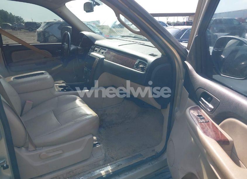 Photo 5 of 2007 Chevrolet Avalanche 1500 LT (VIN 3GNFK12357G158297)