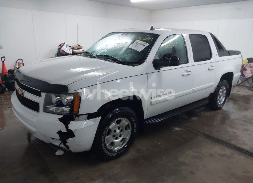 Photo 2 of 2007 Chevrolet Avalanche 1500 LT (VIN 3GNFK12367G228728)