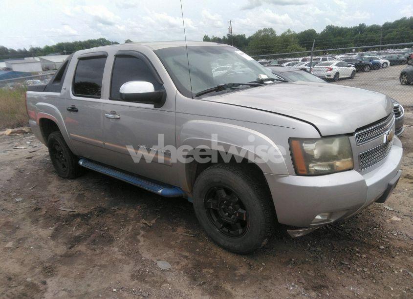 2007 Chevrolet Avalanche 1500 LT (VIN 3GNFK12367G289710) main photo