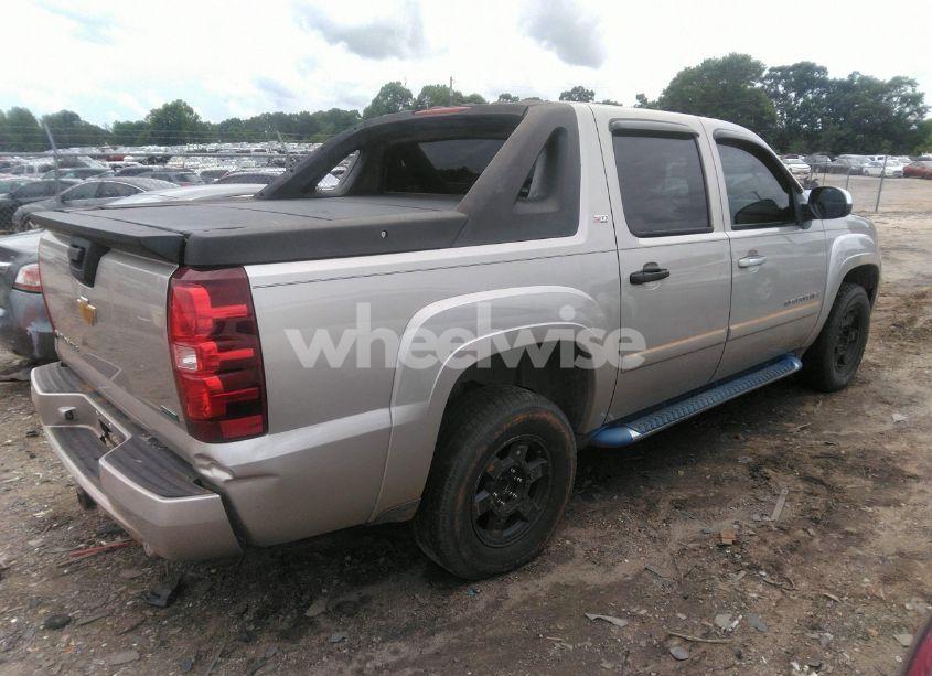 Photo 4 of 2007 Chevrolet Avalanche 1500 LT (VIN 3GNFK12367G289710)
