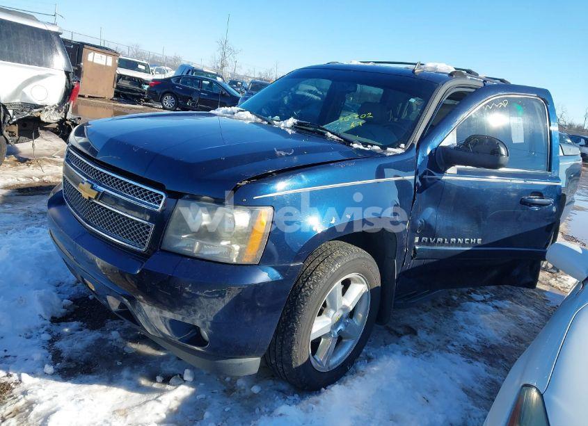 Photo 2 of 2007 Chevrolet Avalanche 1500 LT (VIN 3GNFK12377G195352)