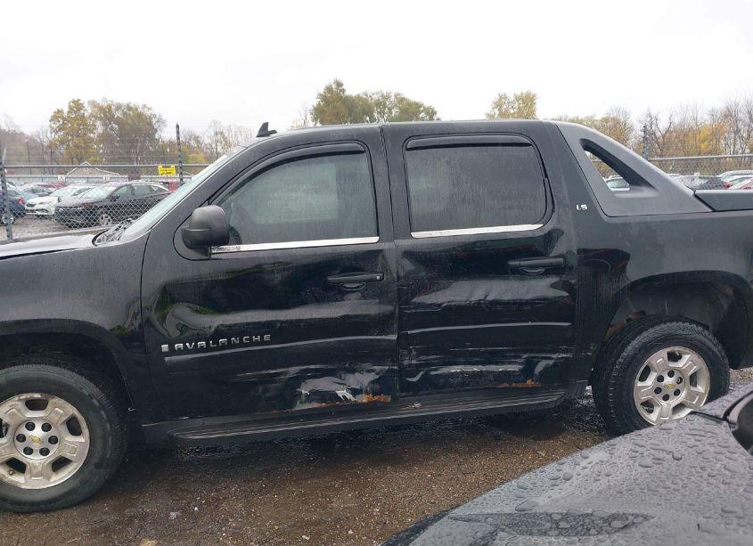 Photo 14 of 2007 Chevrolet Avalanche 1500 LS (VIN 3GNFK12387G178592)