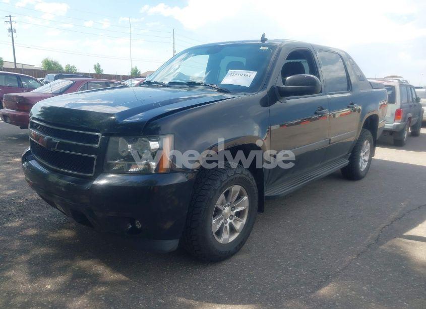 Photo 2 of 2008 Chevrolet Avalanche 1500 LT (VIN 3GNFK12388G120922)