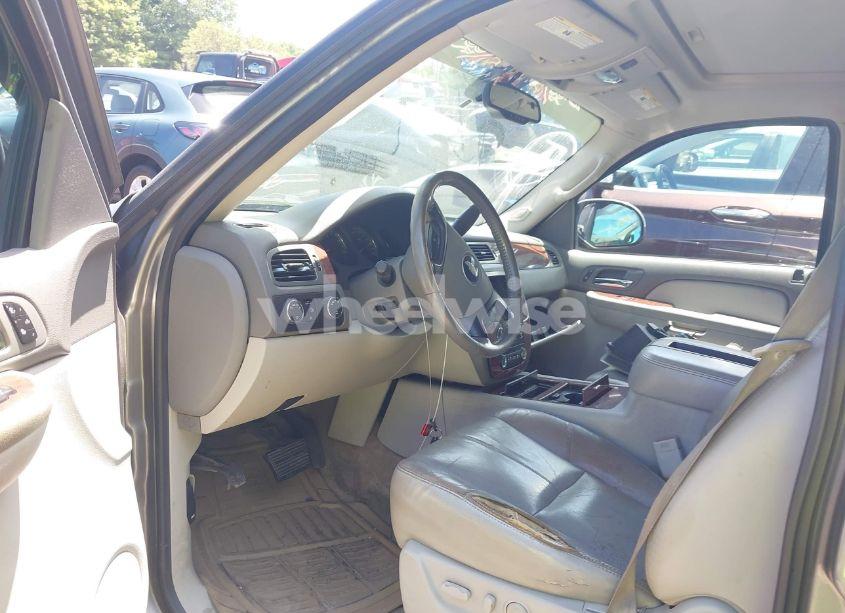 Photo 5 of 2008 Chevrolet Avalanche 1500 LTZ (VIN 3GNFK12388G221166)